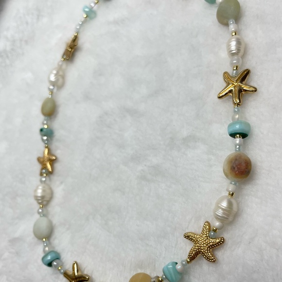 Handmade beachy starfish necklace - Picture 3 of 4